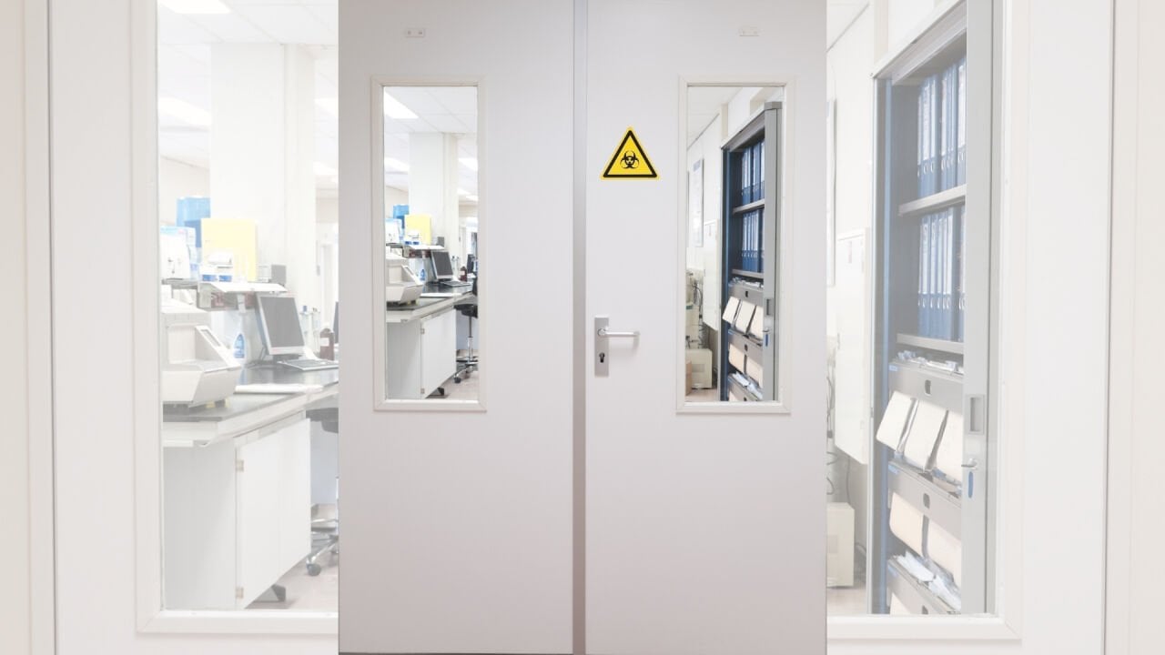 Klinik ve Laboratuvarlar için Hijyenik İç Kapılar